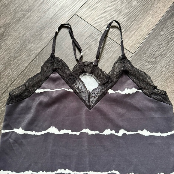 Lace v-neck top. - Picture 5 of 11